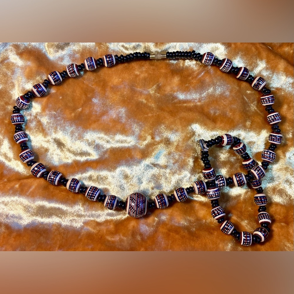 Beaded Necklace and Bracelet Set Black cream red‎ Handmade
